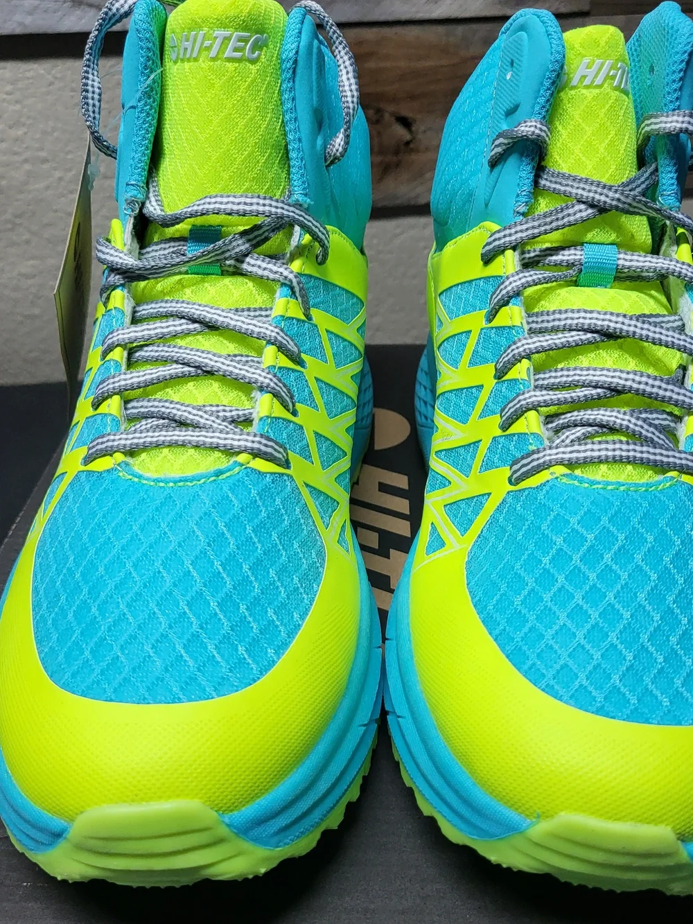*NEW* Hi-Tec Demolisher Mid Lime Punch/Turquoise Men’s Hiking Boots Size 9 w/Box